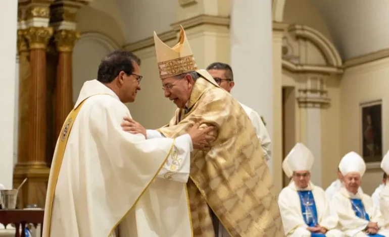 Es el monseñor Ramón Alberto Rolón, nombrado por el Papa Leo XIV como un nuevo obispo de la diócesis de Chiquinquirá, en el oeste de Boyacá

 – Primer plano