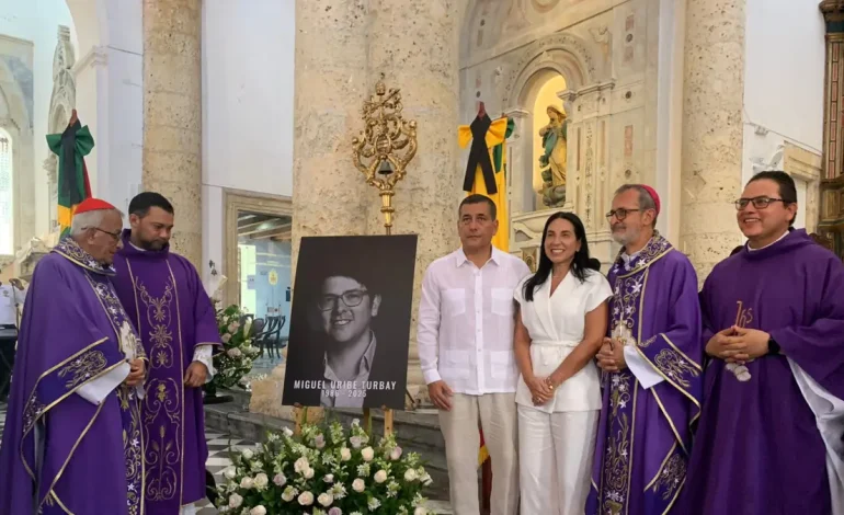 Cartagena liberó al líder político con una masa sentida en la Catedral de Santa Catalina de Alejandría
– Primer plano