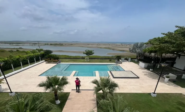 Esta es la lujosa propiedad, que Sae se hizo cargo del póster de Sinaloa, con una playa exclusiva en Cartaagen, donde la familia Narco todavía estaba viva

 – Primer plano