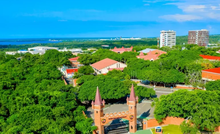 Barranquilla College, en el que aprendes en español, inglés y francés
– Primer plano