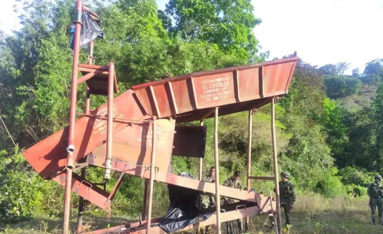 Era un sofisticado complejo minero ilegal en Tolima, que dejaba ganancias millonarias

 – Primer plano