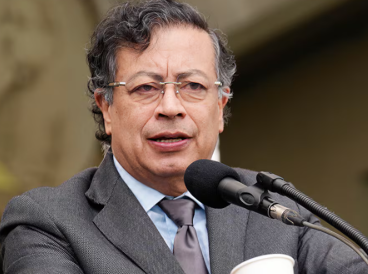 El presidente colombiano repite la solución diplomática y evita la confrontación militar de Santa Rosa

 – Primer plano