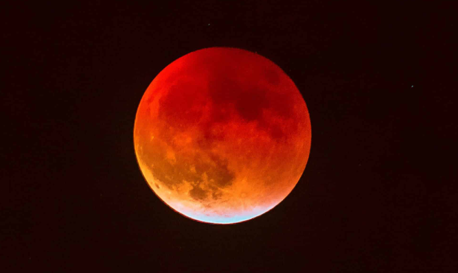 La verdad sobre la «luna de sangre» en agosto: ¿real o rumor?

 – Primer plano