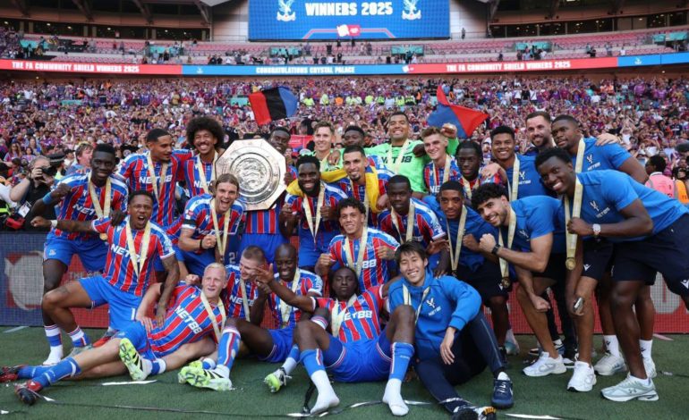 Crystal Palace celebra su primer escudo comunitario

 – Primer plano