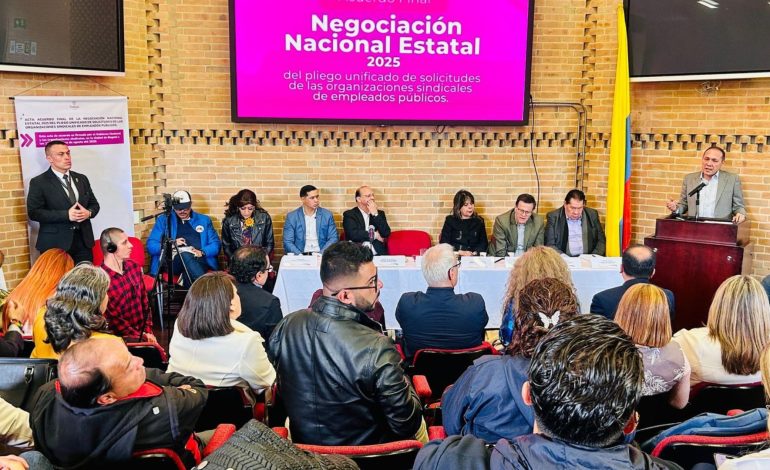 El gobierno y los sindicatos liberan el Acuerdo Nacional del Estado
 – Primer plano