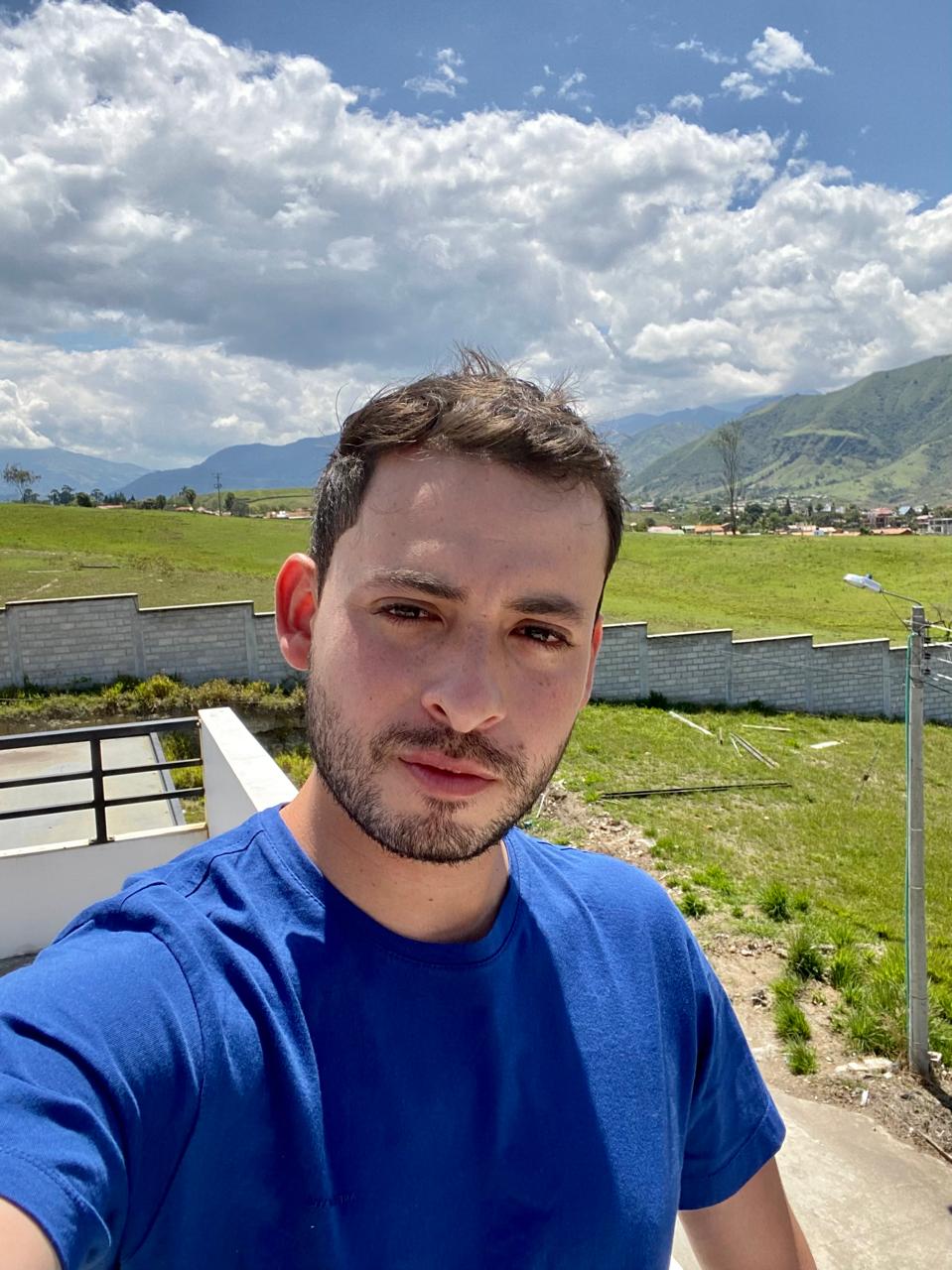 En defensa de los animales en la hierba

 – Primer plano