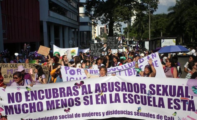 El brutal asesinato de una mujer en Concordia, mientras que en Betulia encontraron el cuerpo de una joven cuya hermana todavía está desaparecida.

 – Primer plano