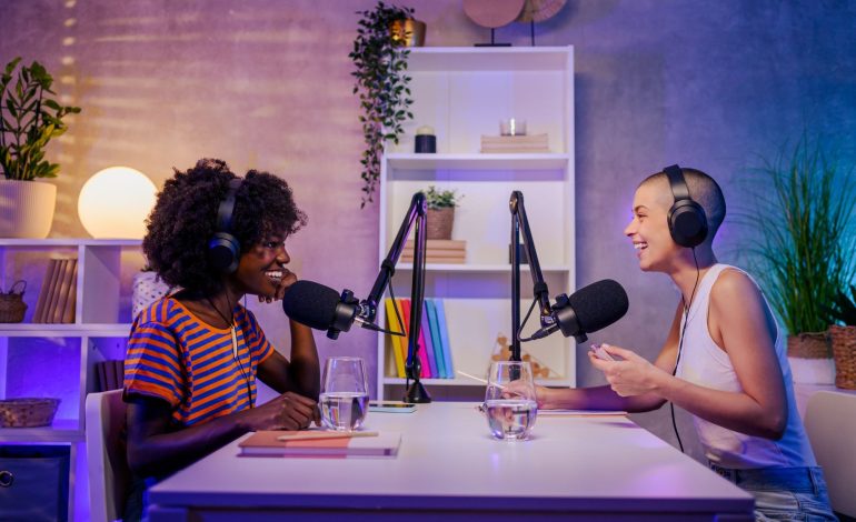 El podcast: el futuro del pasado que ahora se puede escuchar en el presente

 – Primer plano