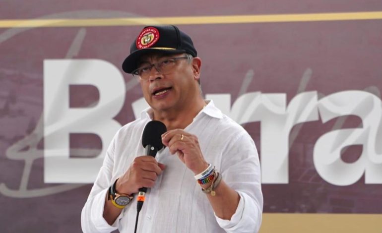 Esperando y programarlo cerrará las carreteras en Bucaramanga después de la visita del presidente Gustavo Petro: ¿Qué viene a Santander?
 – Primer plano