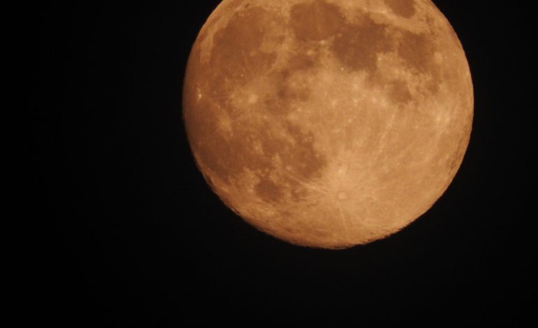 La carrera para conquistar la luna: misiones actuales.

 – Primer plano