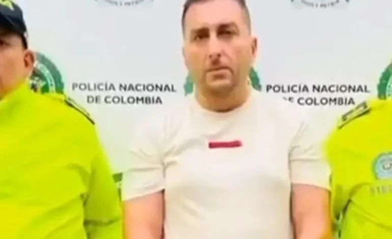 Captura de «feder», Capo internacional

 – Primer plano