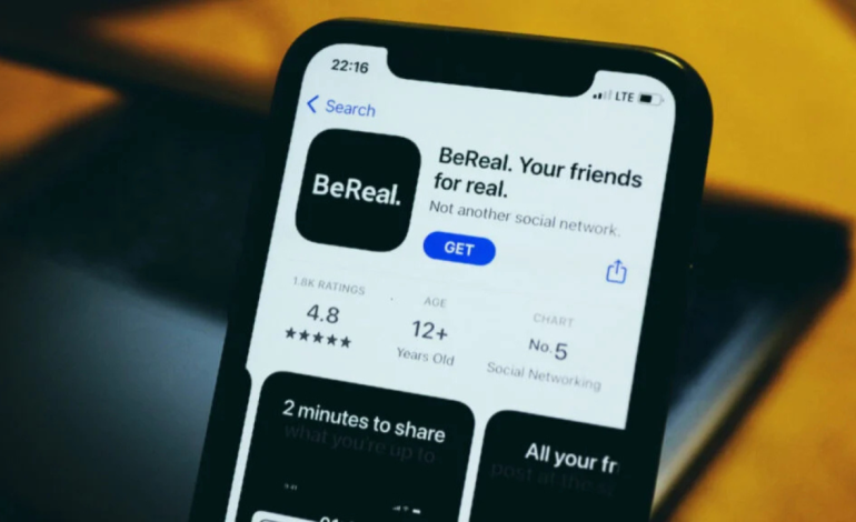 Beeral Revoluciona redes con fotos espontáneas y de edición

 – Primer plano