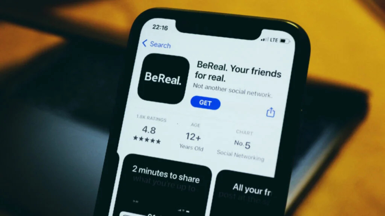 Beeral Revoluciona redes con fotos espontáneas y de edición

 – Primer plano