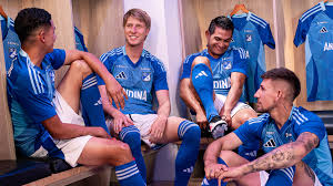 ¿Por qué los millonarios juegan la primera cita hasta ahora?

 – Primer plano