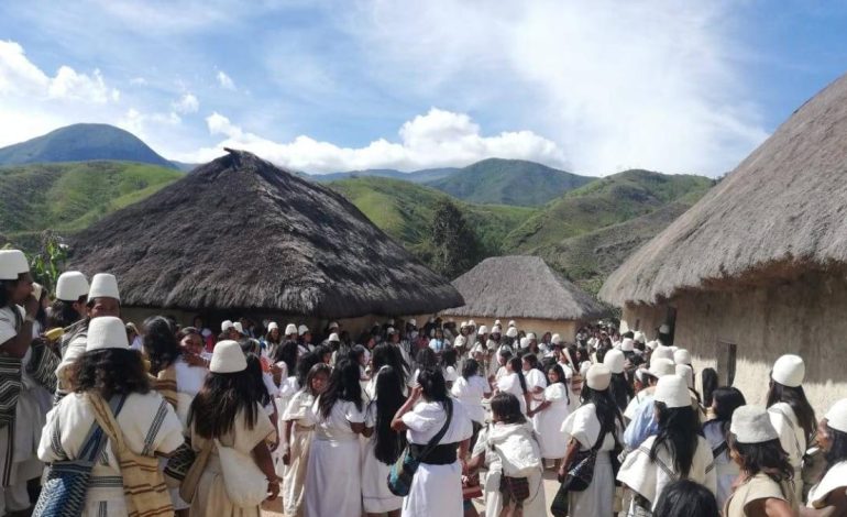 Estará en la línea negra, el territorio santo de Arhuaco

 – Primer plano