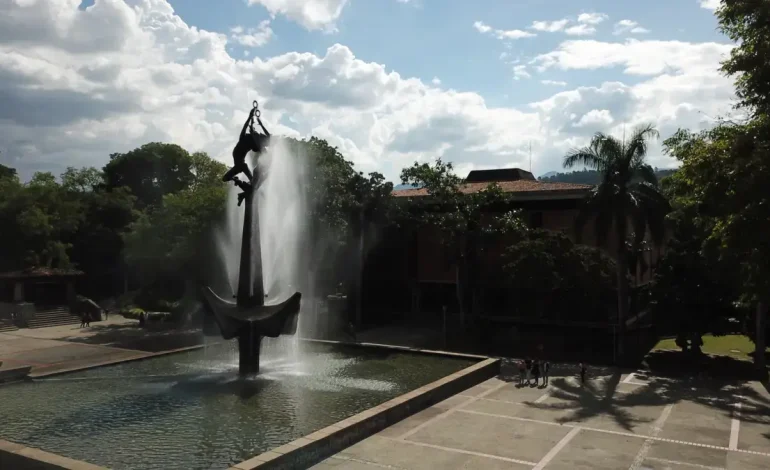 El gobierno transfiere alrededor de $ 4.7 mil millones en la Universidad de Antioquia

 – Primer plano