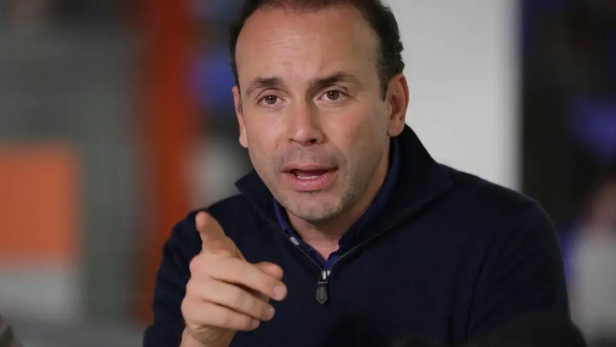 «El presidente Petro está en sus manos para aumentar el presupuesto de seguridad»

 – Primer plano