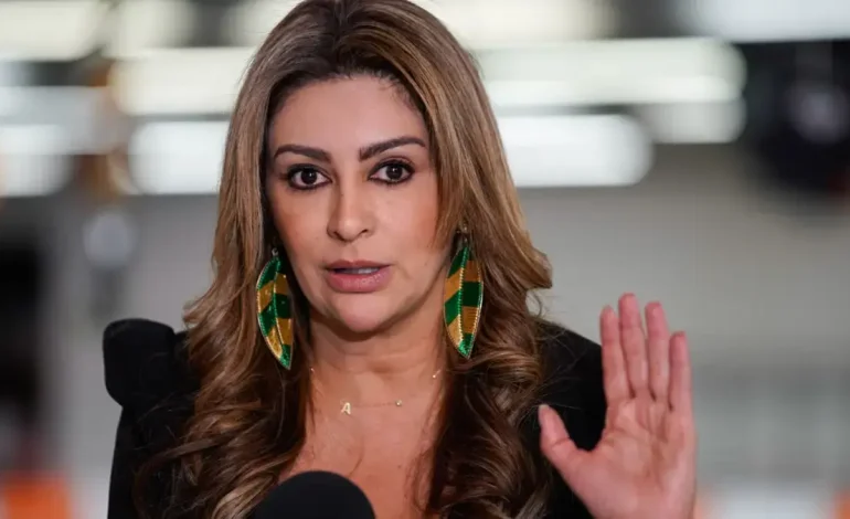 «Independientemente de lo que la conversación no significa oposición»

 – Primer plano