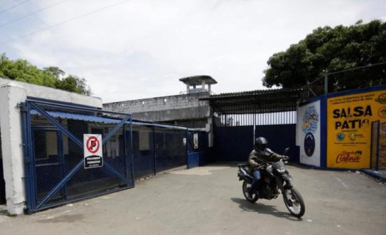 ¿Por qué los funcionarios de la prisión son el objetivo de los terroristas?
– Primer plano