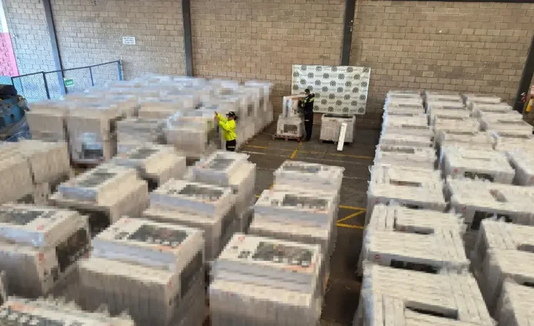 Millonario liderando el golpe en el puerto de Barranquilla

 – Primer plano