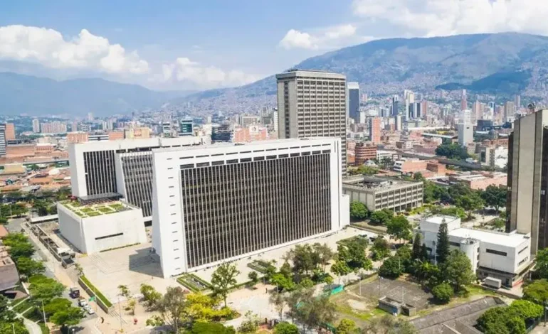 La abogada y ex madre del alcalde de la oficina de Medellín fue atacado por un residente de la calle en el centro de la ciudad; Es sabido

 – Primer plano