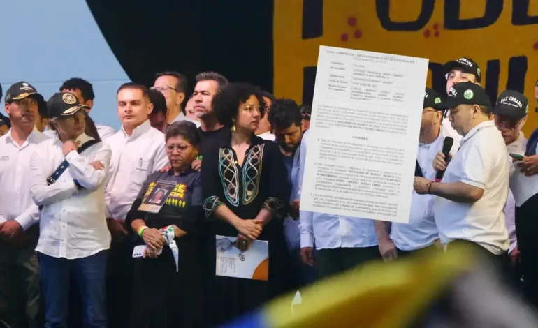 controversia por la transferencia de líderes
 – Primer plano