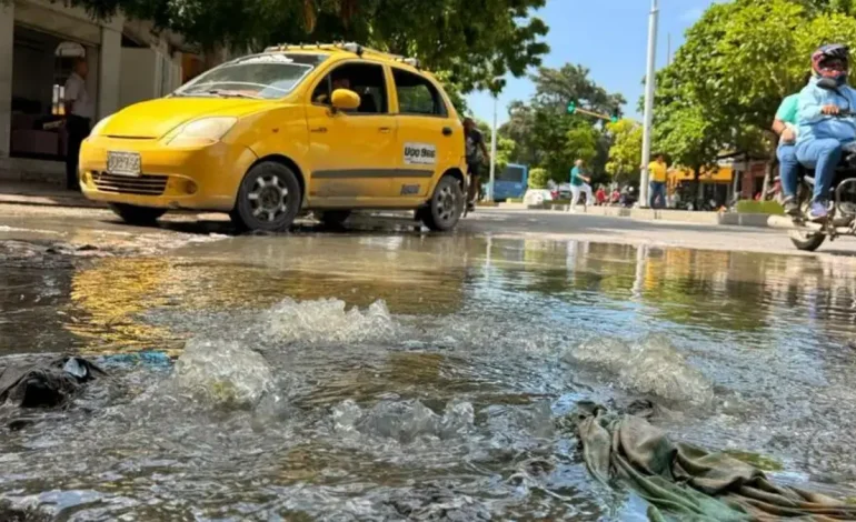Santa Marta explota en protestas contra la crisis del sistema de agua y aguas residuales; Culpan a Esssmars

 – Primer plano