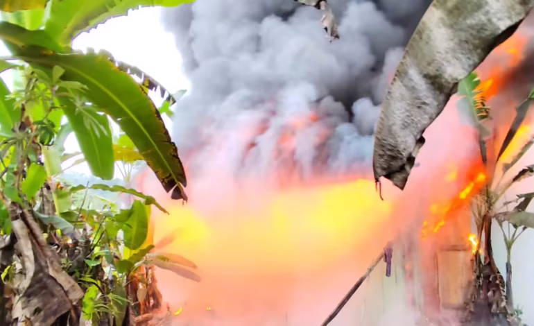 «La comunidad, manipulada nuevamente, salió a atacar al ejército»

 – Primer plano