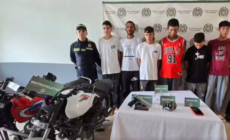 La celda criminal cae al servicio de «Gordo Jhan» en Sabanalarg: seis capturados con armas, azul marino y folletos

 – Primer plano