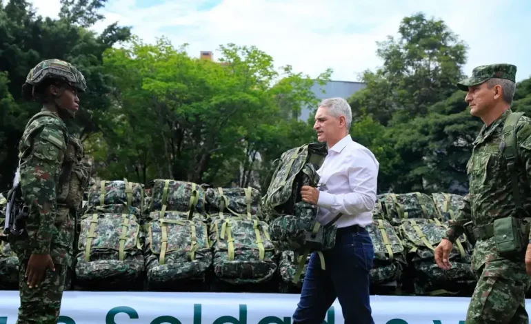 Tuve que volar bajo para evitarlos

 – Primer plano