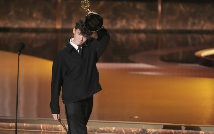 Owen Cooper gana un Emmy a los 15 años y hace historia en la televisión

 – Primer plano