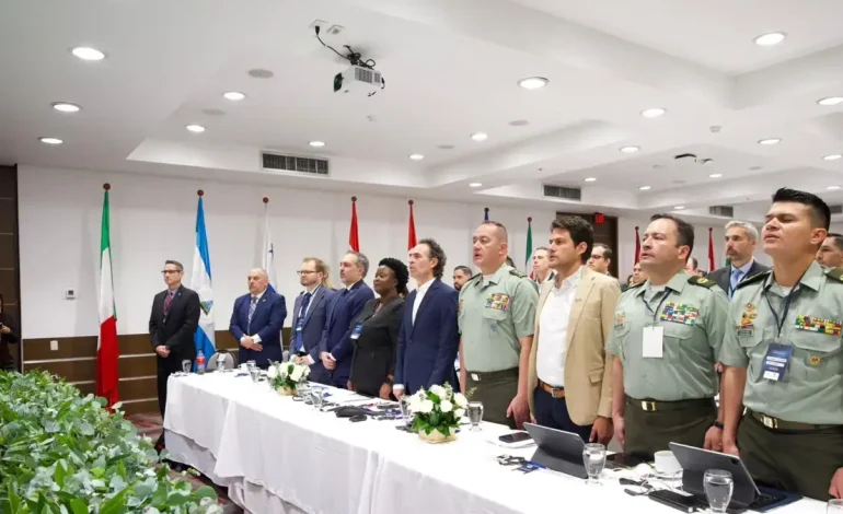 39 delincuentes transnacionales capturados porque Medellin se basa en Interpo

 – Primer plano