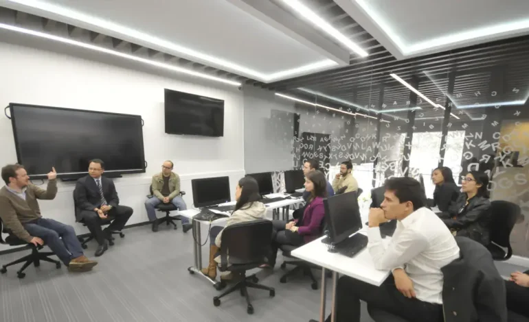 Diploma internacional en el campo de la comunicación y medios digitales para periodistas y relacionados

 – Primer plano