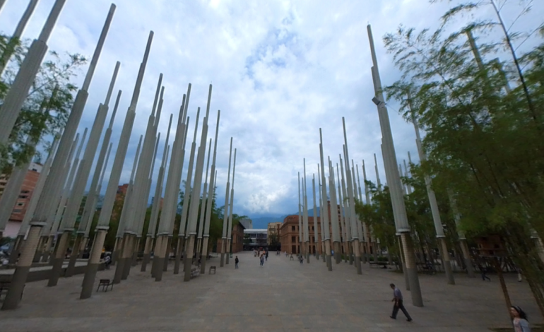 El reciclaje encontró un cuerpo en el curador de basura

 – Primer plano