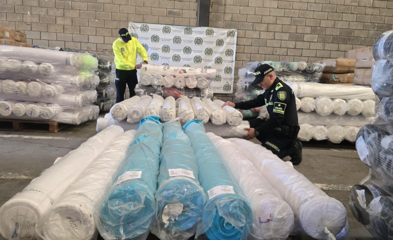 Detener bienes ilegales por valor de más de $ 1.4 mil millones

 – Primer plano