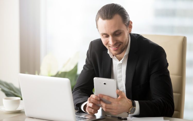 El 70% de los colombianos quiere que un representante de IA sea su asesor financiero

 – Primer plano