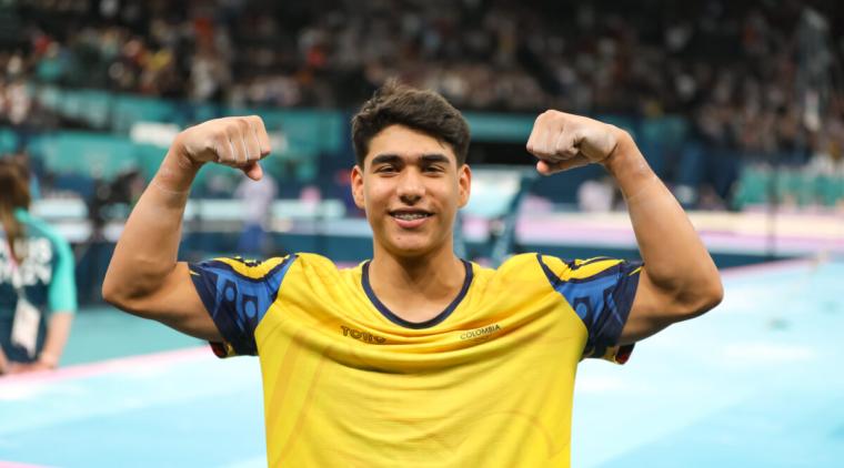 Ángel Barajas gana plata en la Copa Mundial de Gimnasia Artística en Hungría

 – Primer plano