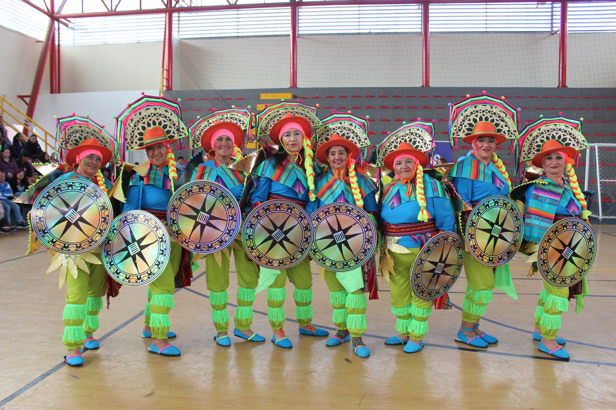 Los adultos mayores también bailan de por vida

 – Primer plano