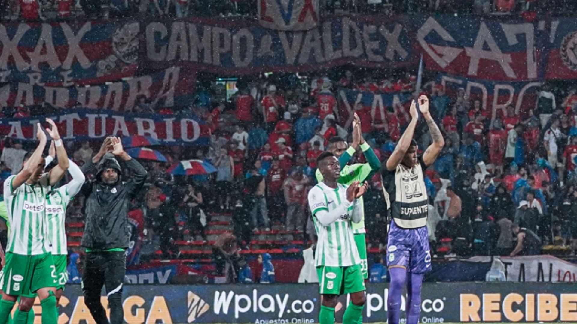 Medellín y Nacional empatados en un juego emocionante

 – Primer plano