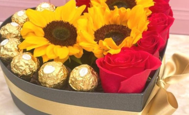 Así, la economía se está moviendo durante la celebración del amor y la amistad.
 – Primer plano