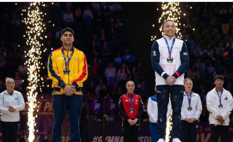 Ángel Barajas cuelga la Medalla de Plata en el mundo de la Copa Mundial de Gimnasia

 – Primer plano