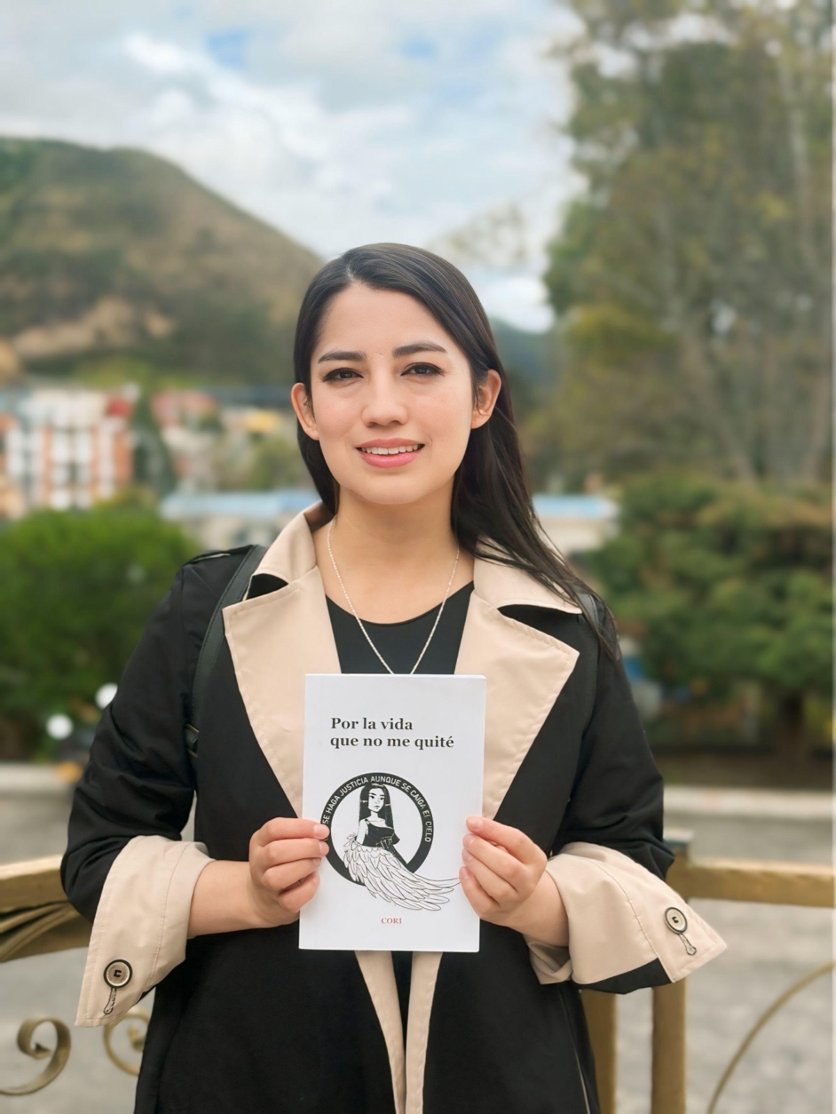 Transformado dolor en palabra y silencio en resistencia

 – Primer plano