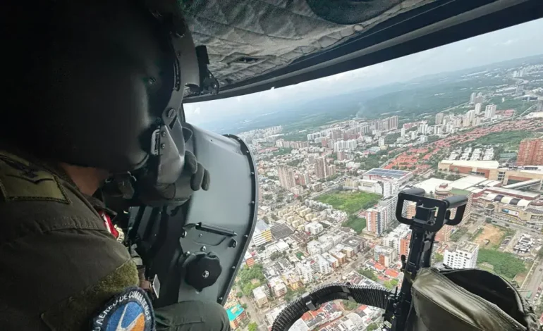 El helicóptero apoya campañas contra el crimen en Barranquilla

 – Primer plano