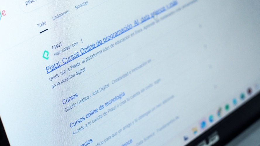 Medellín promueve el talento digital: 400 licencias están disponibles para la capacitación en línea. 200 de ellas son para mujeres

 – Primer plano