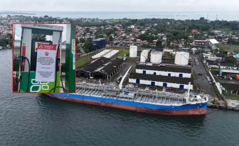 La gasolina llegó a Tumaco en un barco desde Perú; Los distribuidores señalan que no es suficiente para calmar las deficiencias de combustible en Nariño
– Primer plano