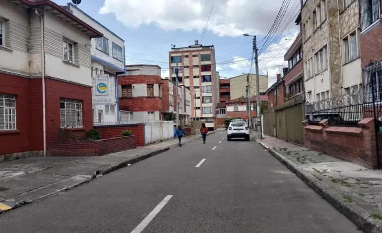 Muerte misteriosa: encuentran el cuerpo de un hombre de cuchillo
 – Primer plano