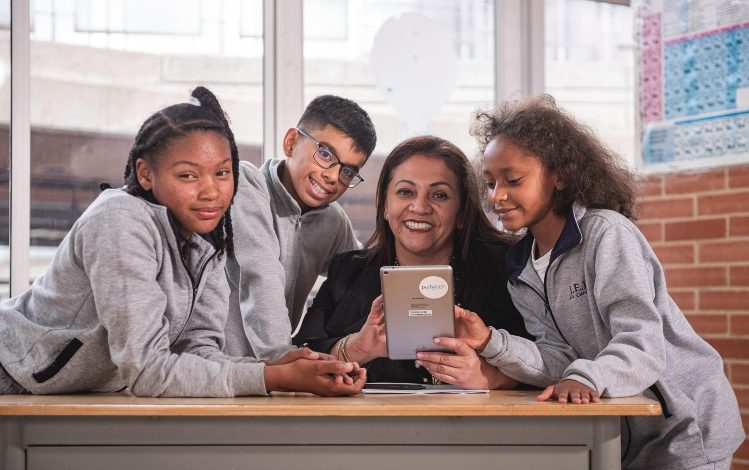 Movistar lleva un internet de alto embarazo a 3,161 estudiantes rurales en Huila
 – Primer plano