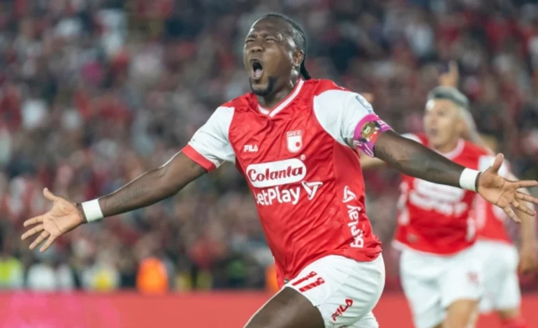 Rodallega quiere subir a Santa Fe en la mesa y eliminar a los millonarios

 – Primer plano