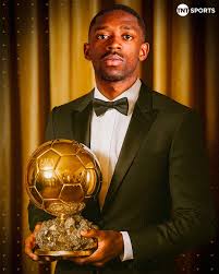 Ousmane Dembélé gana la pelota dorada y entra en la historia del fútbol mundial

 – Primer plano