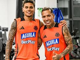 Los jugadores están felices de tener Dayro Moreno

 – Primer plano